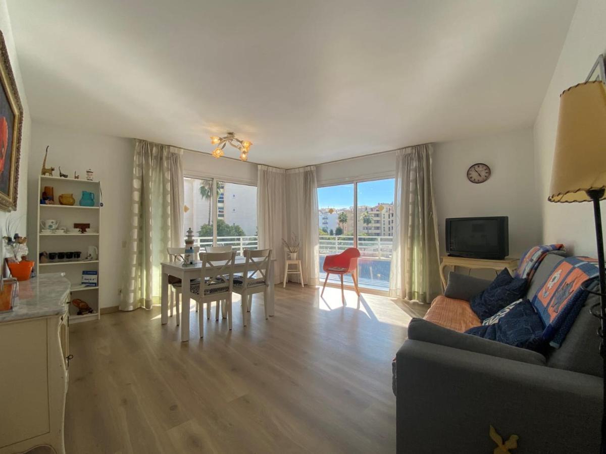 Apartamentos Ch Σαλού Εξωτερικό φωτογραφία